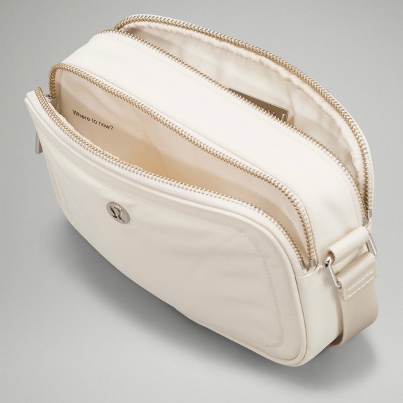 HTF Lululemon Camera Crossbody Bag - Picture 2 of 8